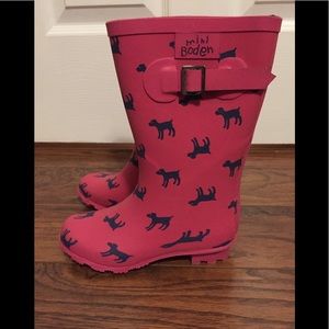 Adorable rain boots